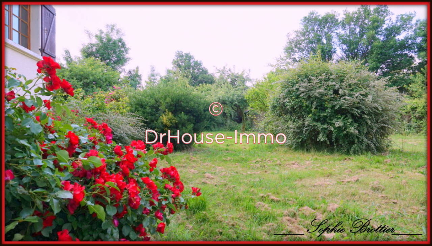 Maison 4 pièces de 84 m² - Vasles (79340)