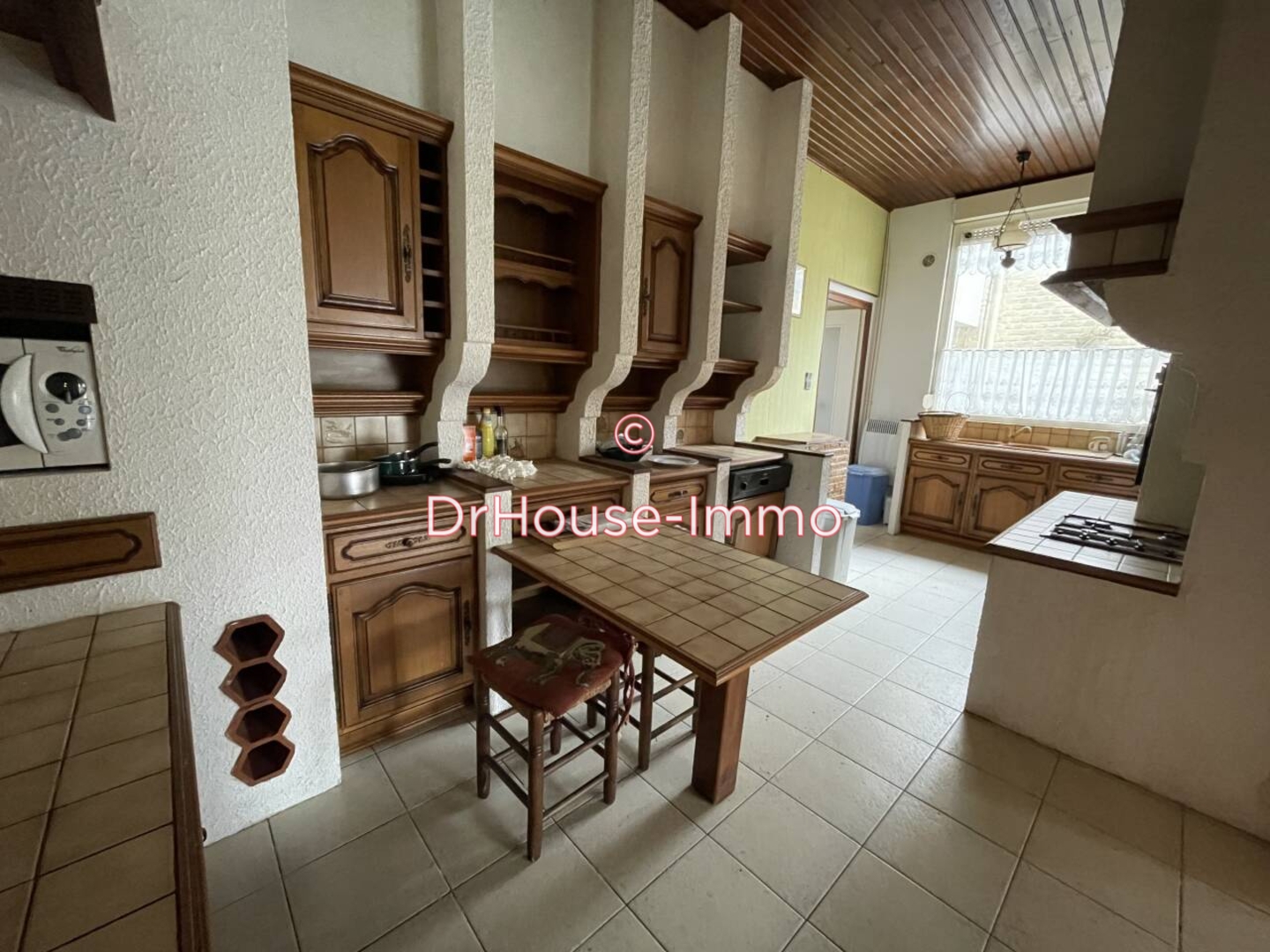 Immeuble 12 pièces de 229 m² - Auchel (62260)