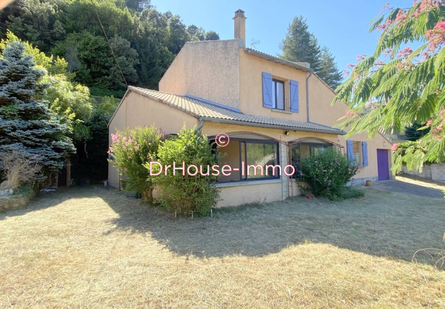 Maison 5 pièces de 104 m² - Pont-de-Labeaume (07380)