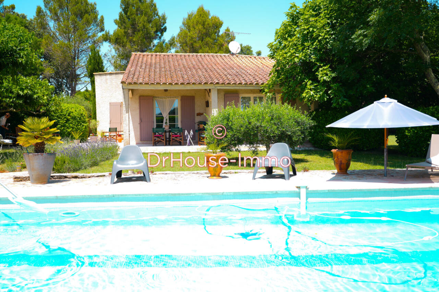 Maison 6 pièces de 141 m² - Uzès (30700)