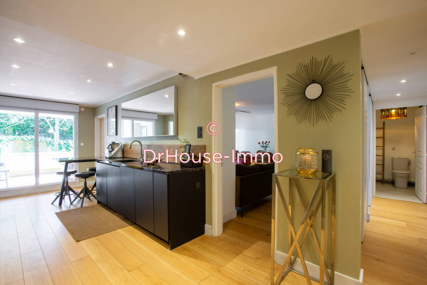 Appartement 5 pièces de 122 m² - Aix-en-Provence (13100)