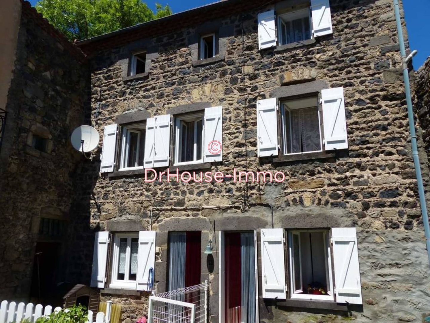 Maison 6 pièces de 95 m² - Aydat (63970)