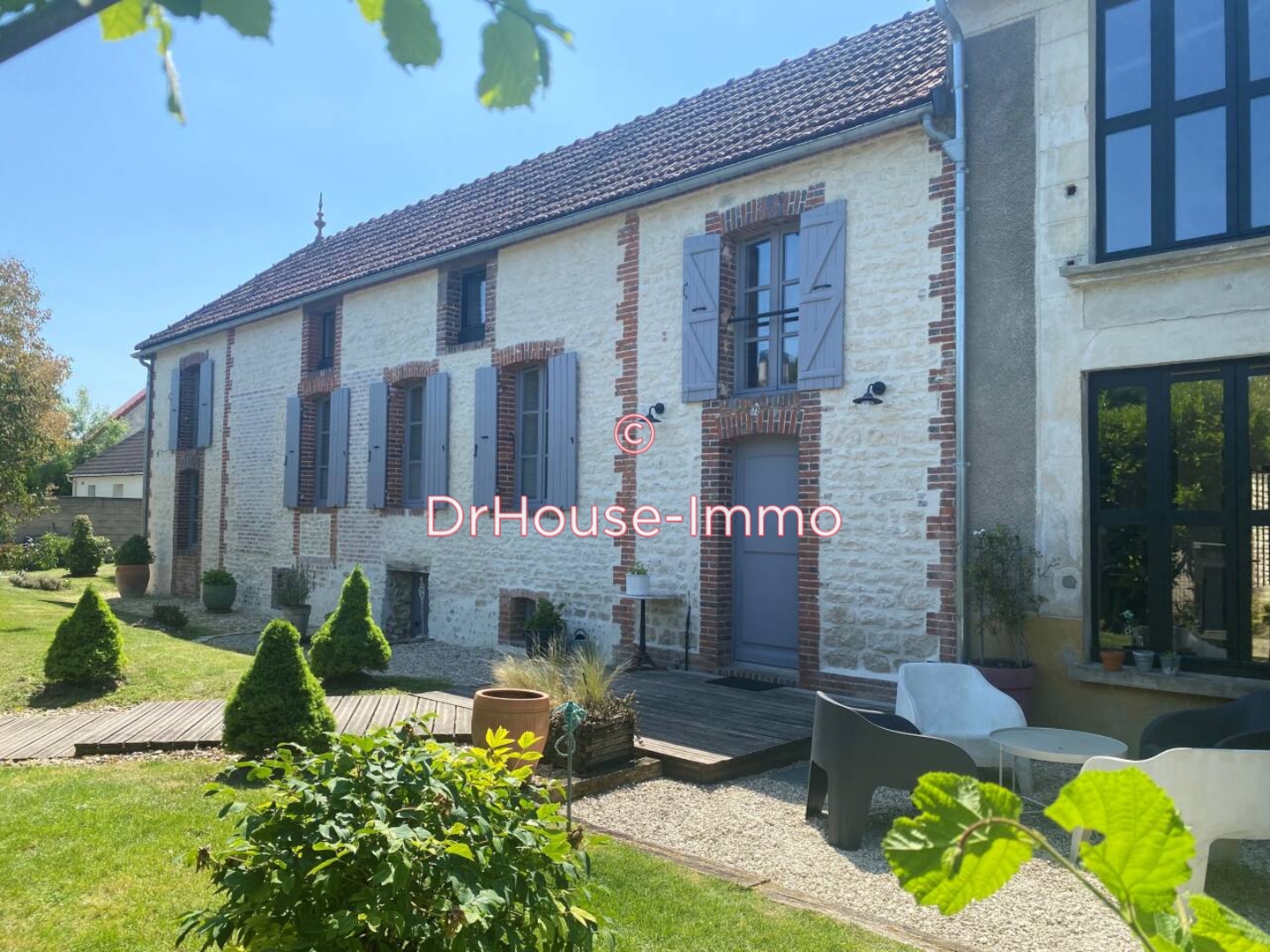Maison 5 pièces de 151 m² - Aillant-sur-Tholon (89110)