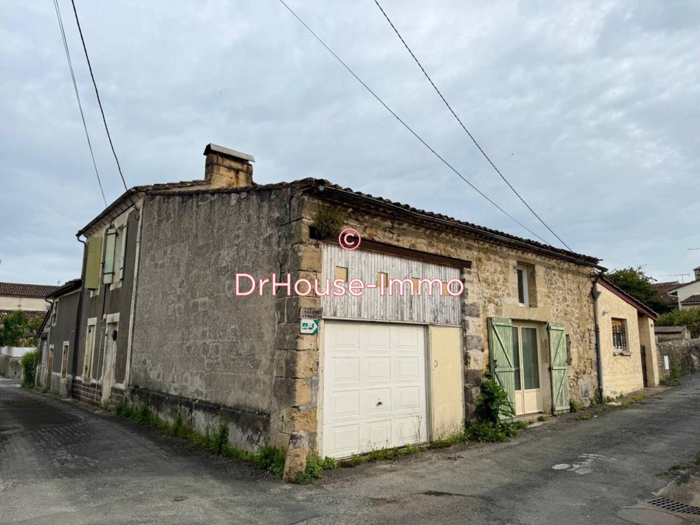 Maison 6 pièces de 150 m² - Sauveterre-de-Guyenne (33540)