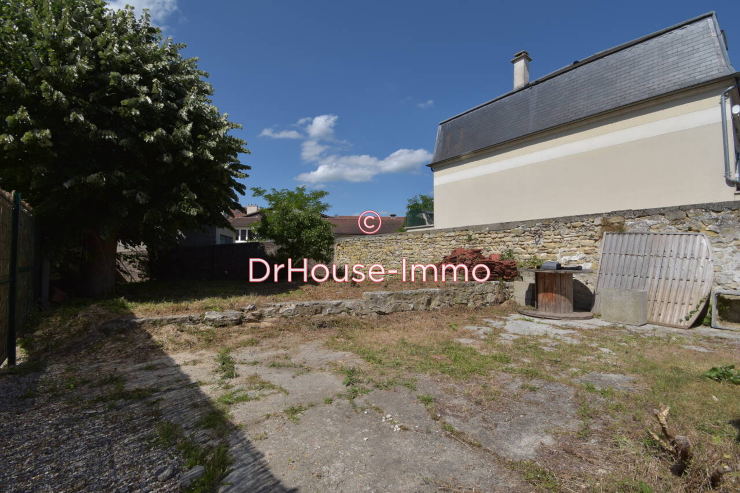 Terrain de 220 m² - Mantes-la-Jolie (78200)