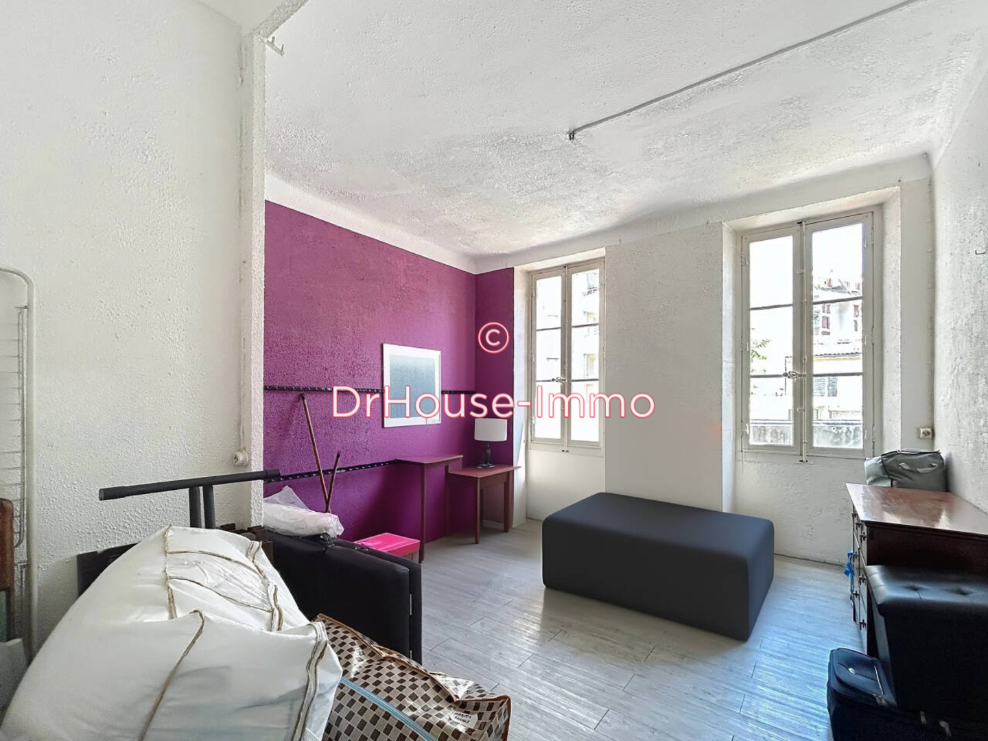 Appartement 1 pièce de 35 m² - Marseille (13008)