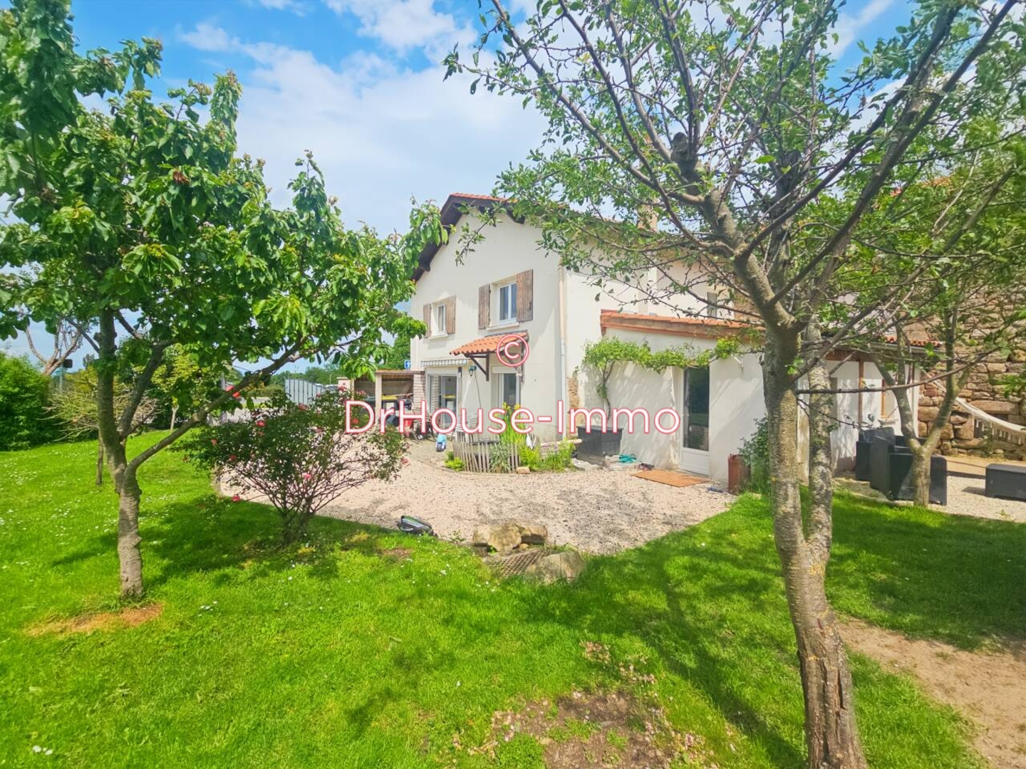 Maison 4 pièces de 83 m² - Chazelles-sur-Lavieu (42560)