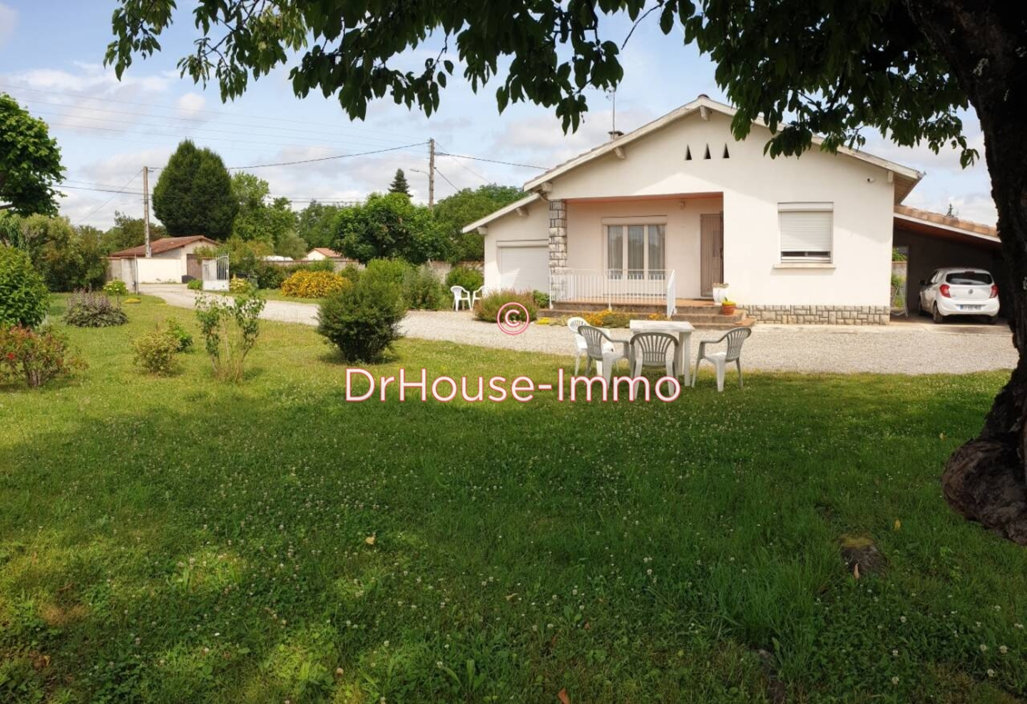 Maison 5 pièces de 109 m² - La Tour-du-Crieu (09100)