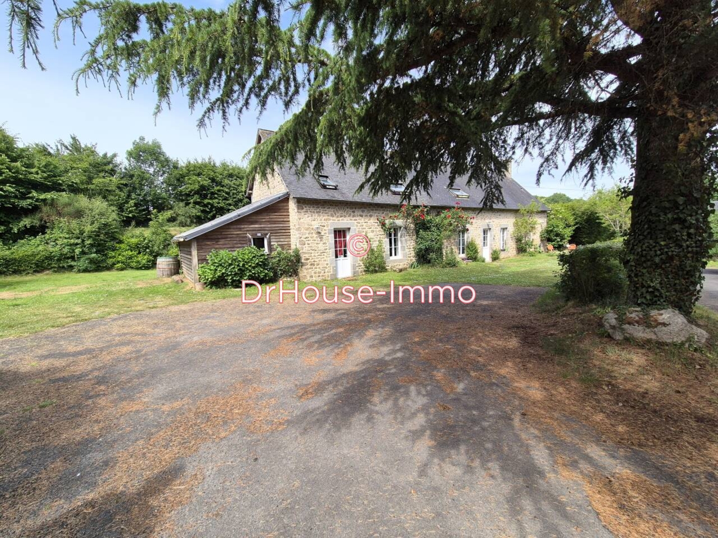 Maison 10 pièces de 174 m² - Hambers (53160)