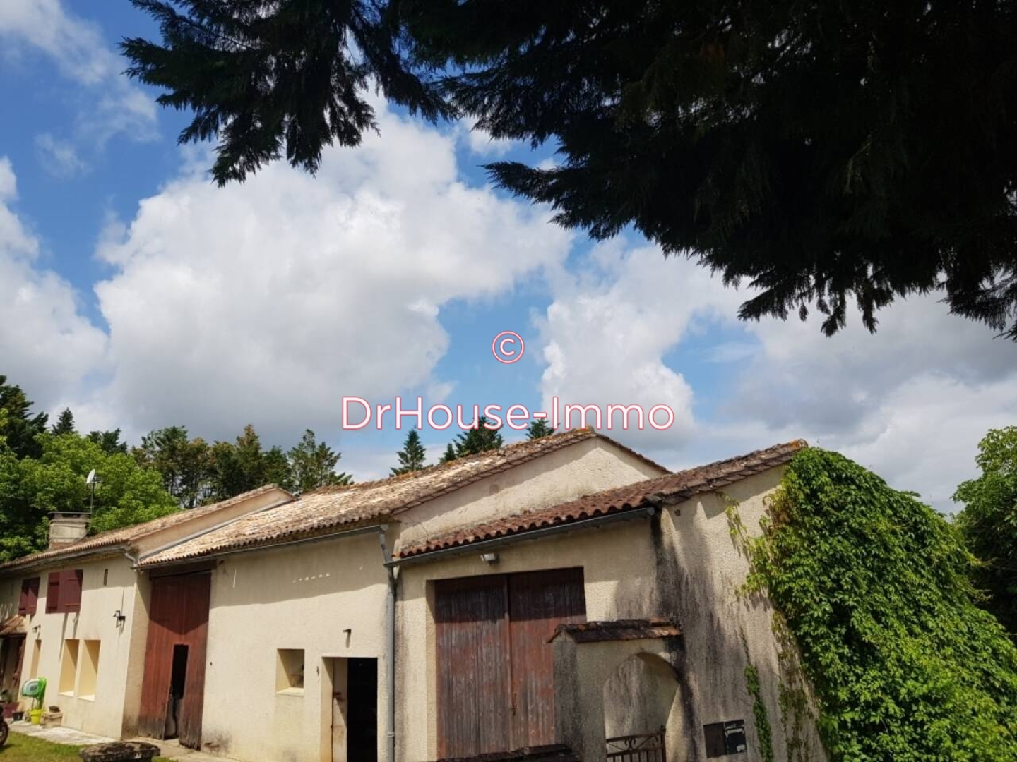 Maison 7 pièces de 180 m² - Sauveterre-de-Guyenne (33540)