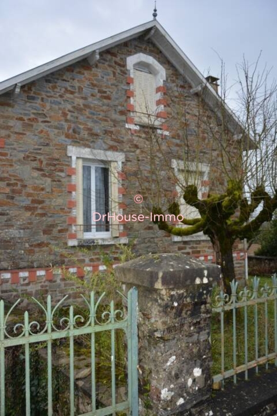 Maison 5 pièces de 105 m² - Coussac-Bonneval (87500)
