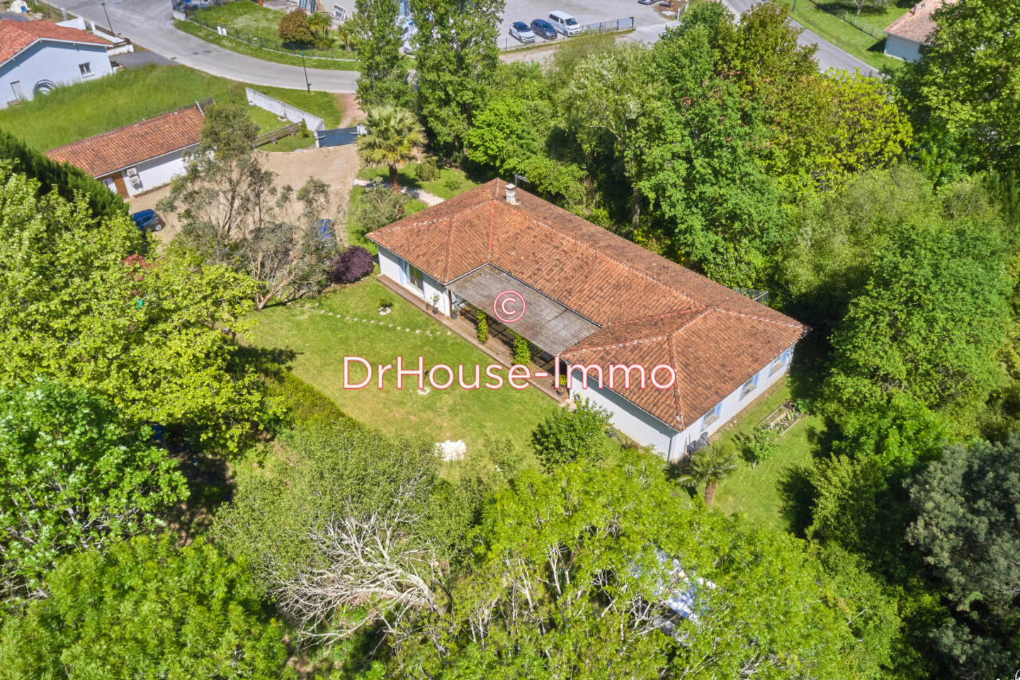 Maison 7 pièces de 183 m² - Rivière-Saas-et-Gourby (40180)