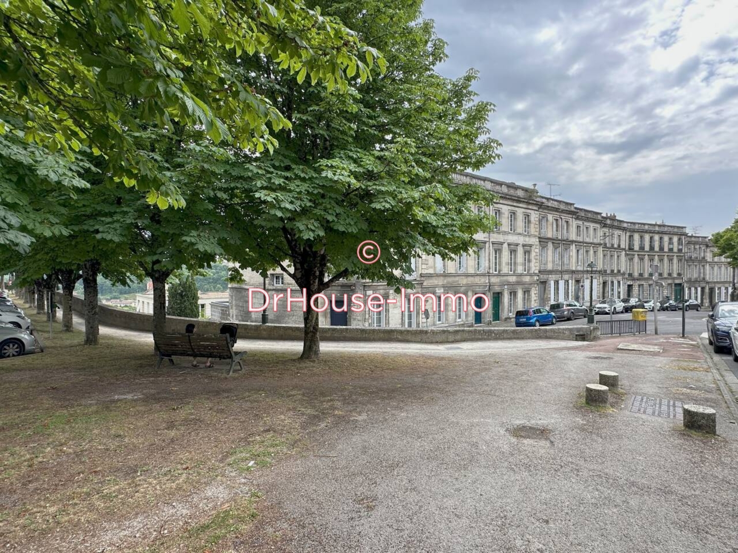 Maison 5 pièces de 138 m² - Angoulême (16000)