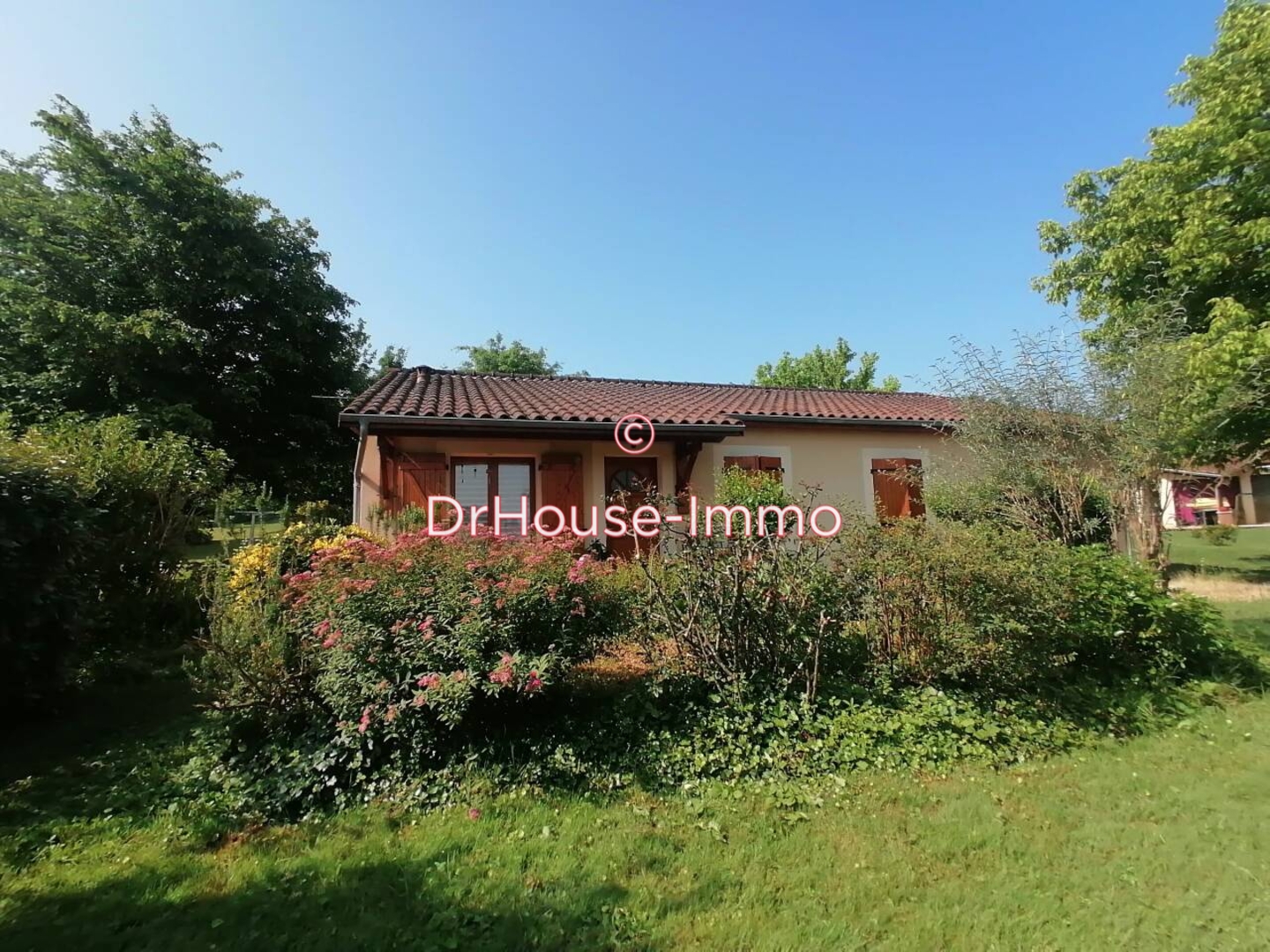 Maison 5 pièces de 103 m² - Saint-Jean-Lespinasse (46400)