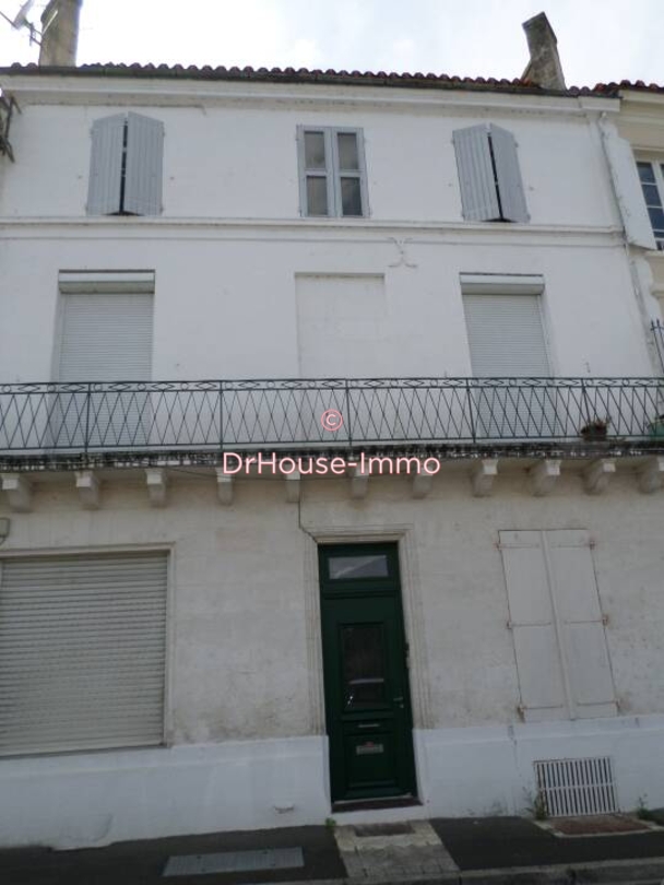 Maison 10 pièces de 217 m² - Angoulême (16000)