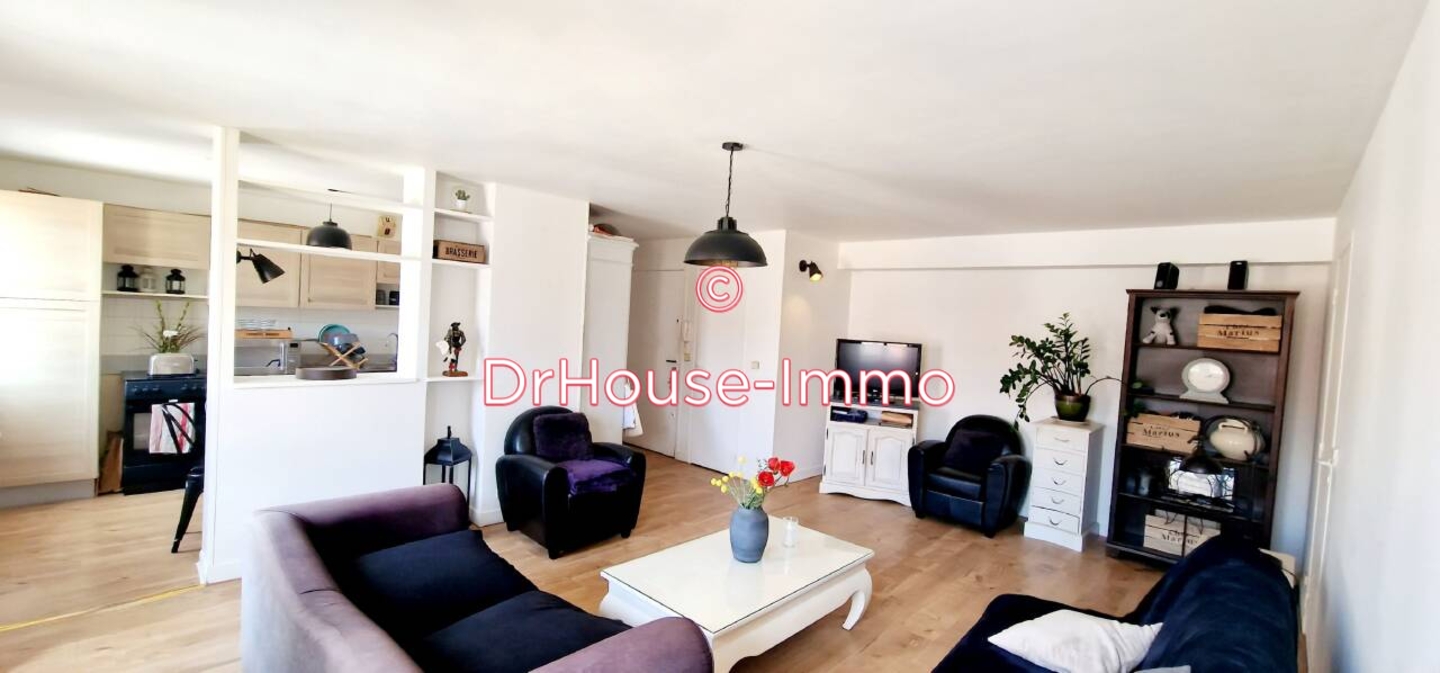 Appartement 2 pièces de 54 m² - Corbeil-Essonnes (91100)