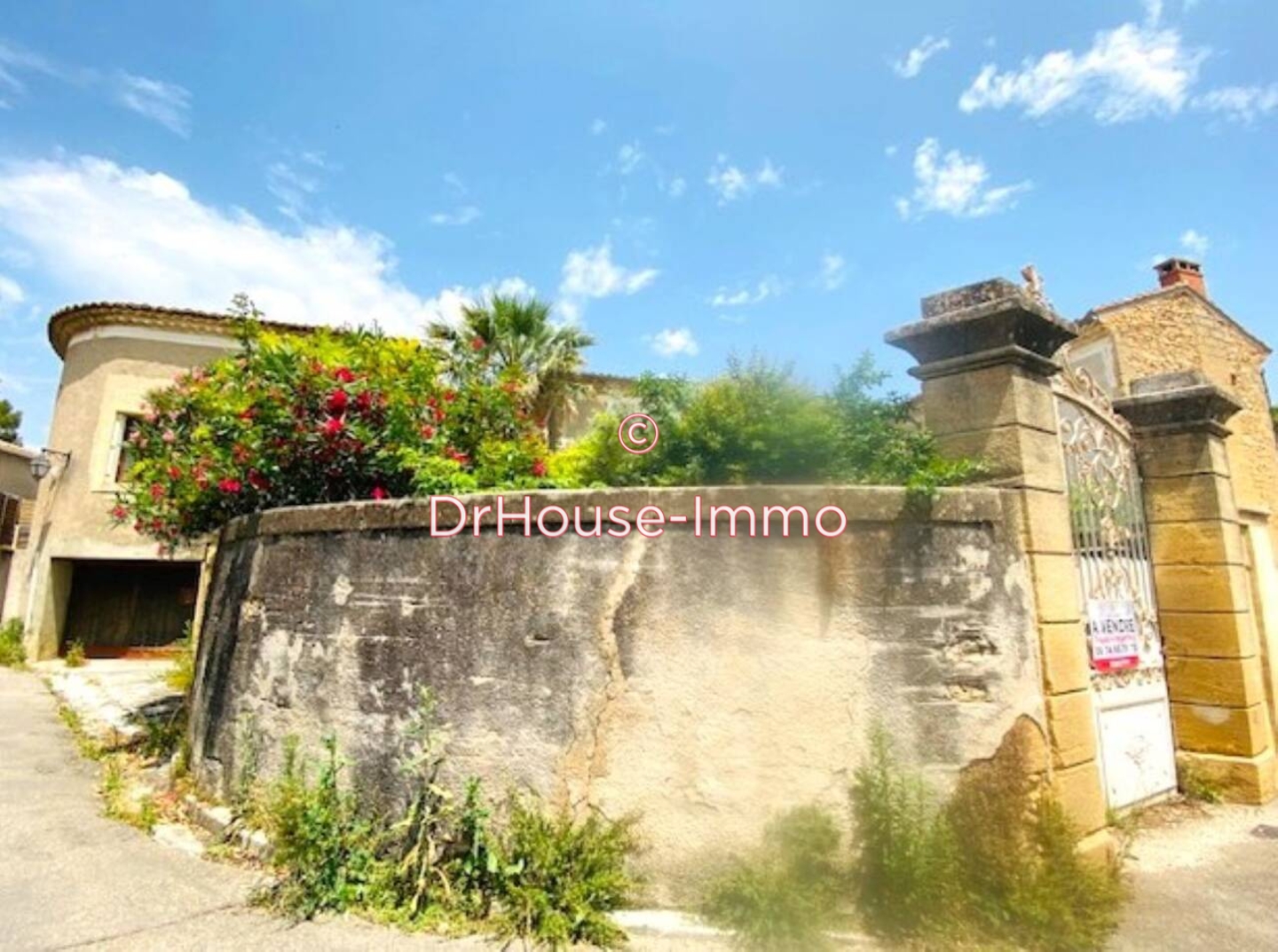 Maison 12 pièces de 260 m² - Uzès (30700)