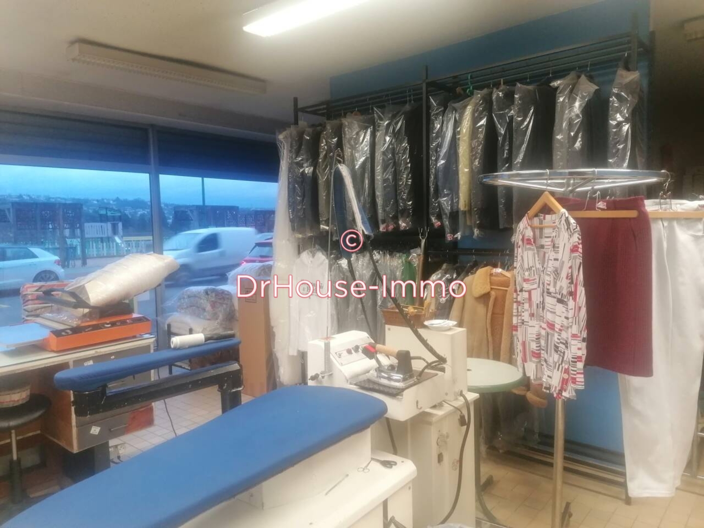 Commerce 2 pièces de 93 m² - Espaly-Saint-Marcel (43000)