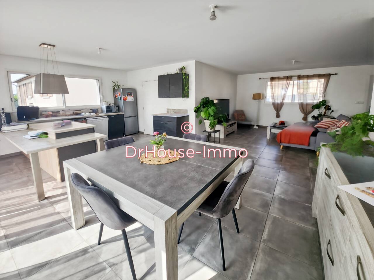 Maison 5 pièces de 113 m² - La Suze-sur-Sarthe (72210)