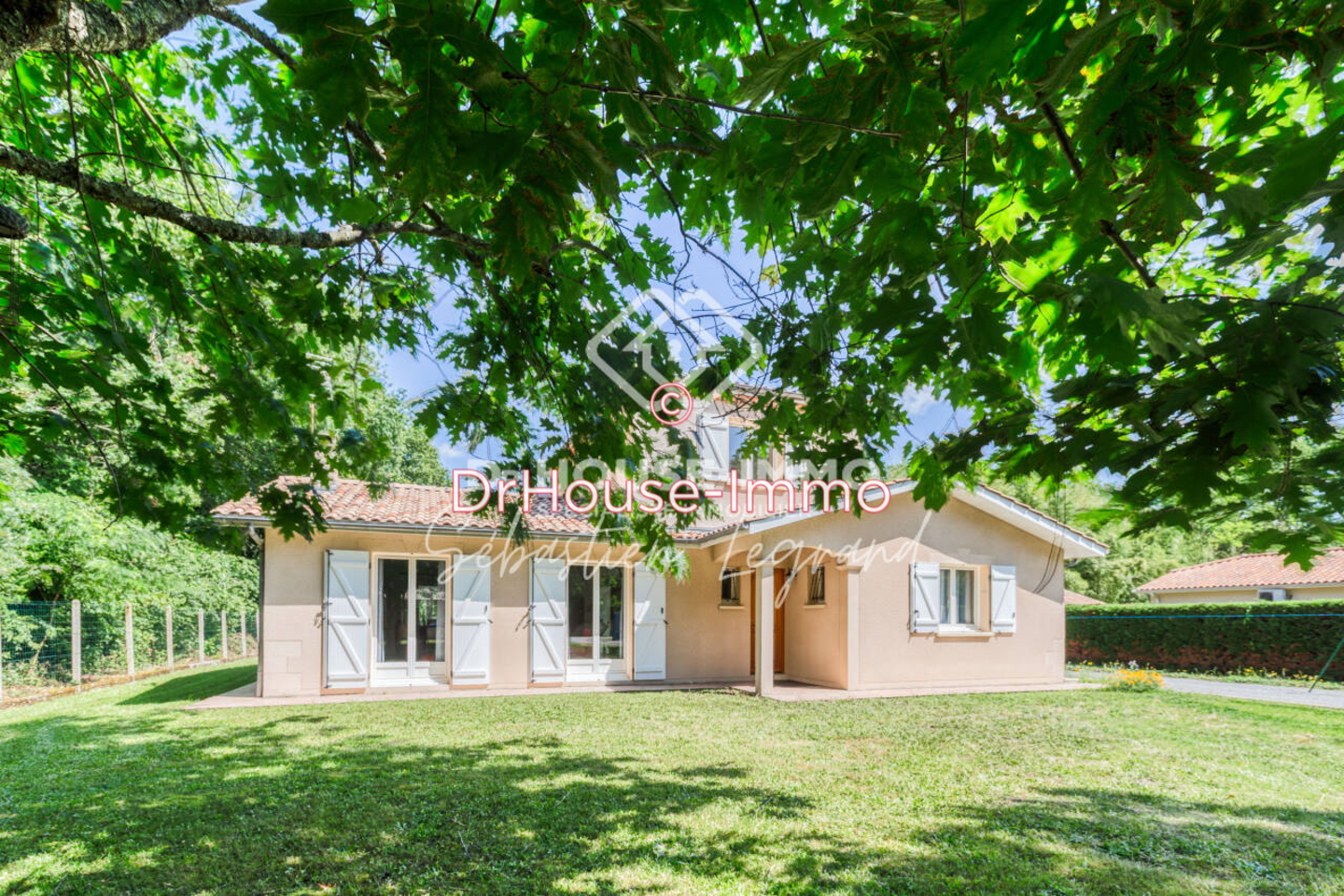 Maison 6 pièces de 177 m² - Blanquefort (33290)