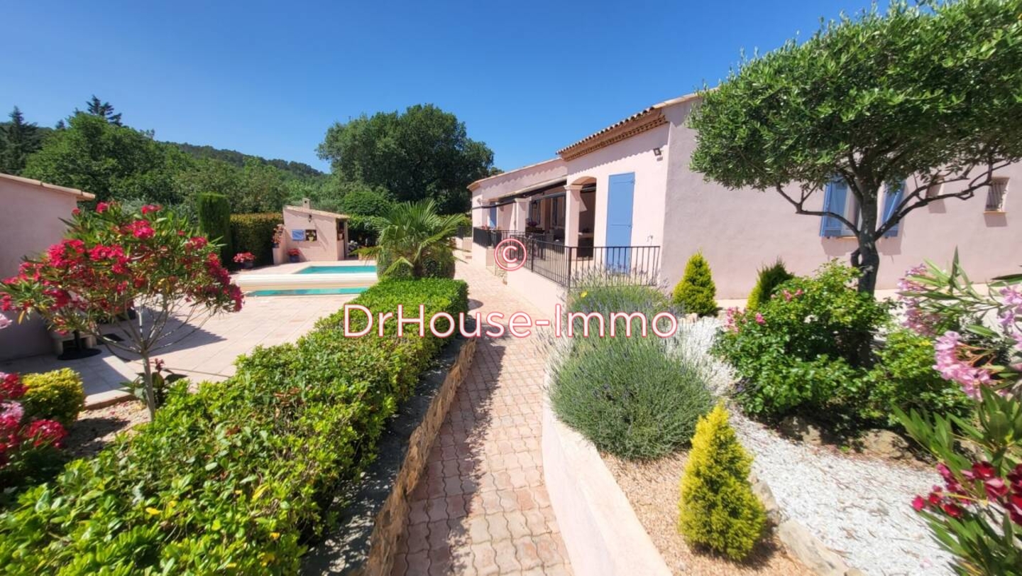 Maison 7 pièces de 155 m² - Cabasse (83340)