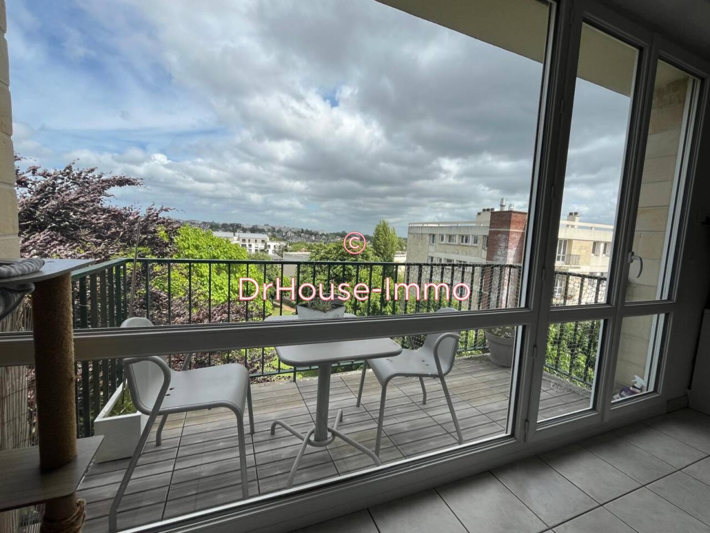Appartement 4 pièces de 89 m² - Caen (14000)