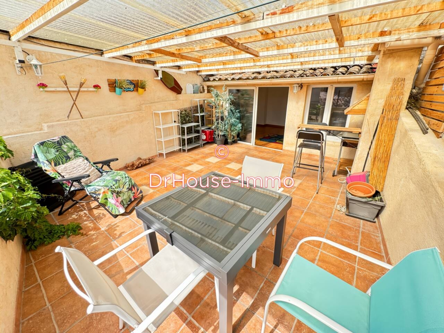 Maison 3 pièces de 130 m² - Le Val (83143)