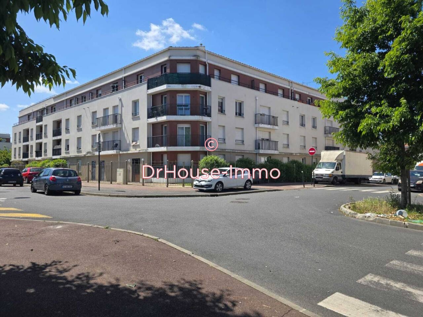 Appartement 3 pièces de 69 m² - Corbeil-Essonnes (91100)