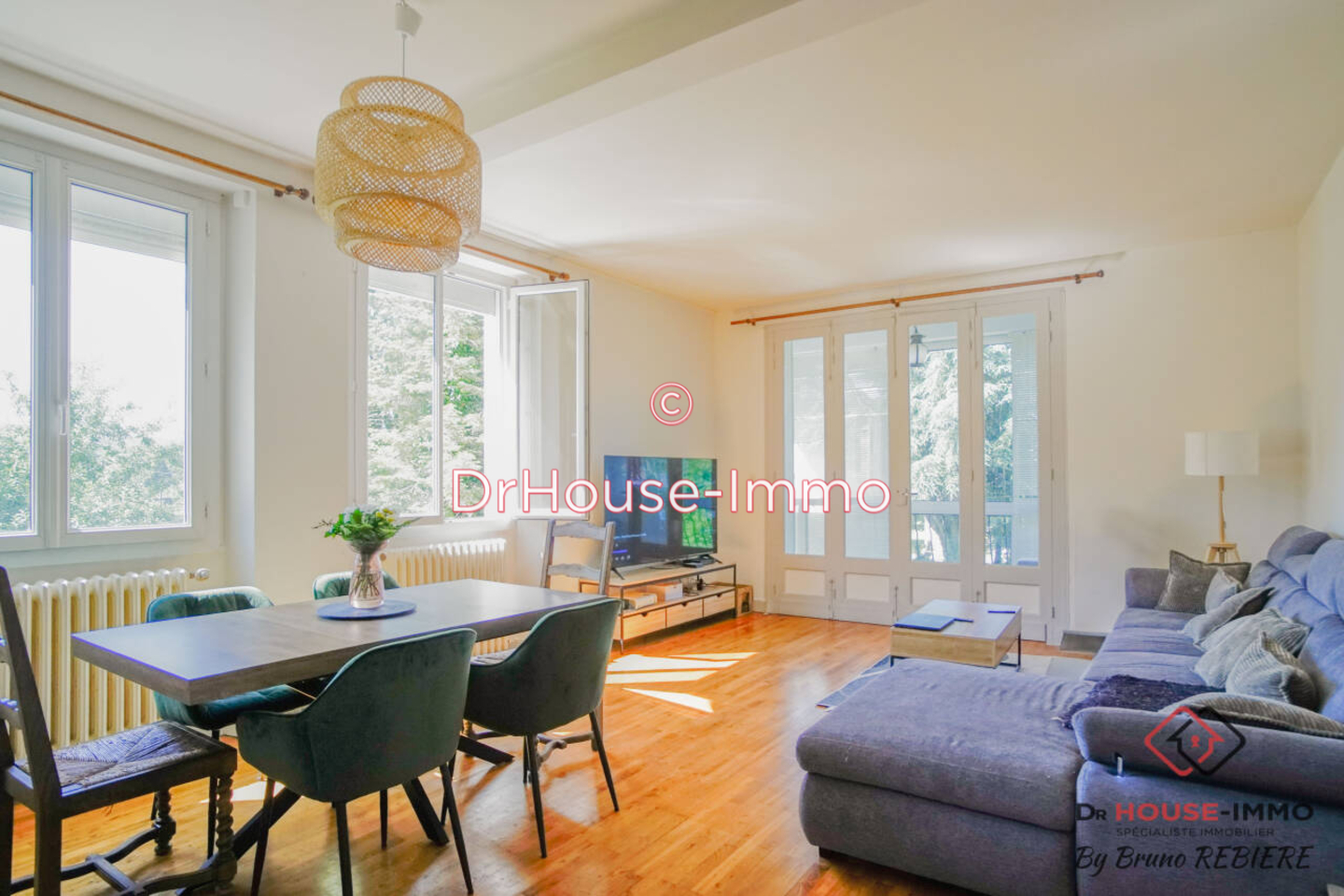 Maison 8 pièces de 180 m² - Le Bugue (24260)