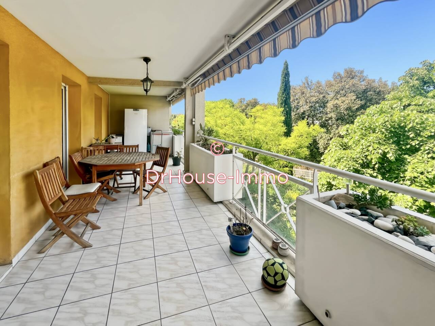 Appartement 4 pièces de 75 m² - Marseille (13012)