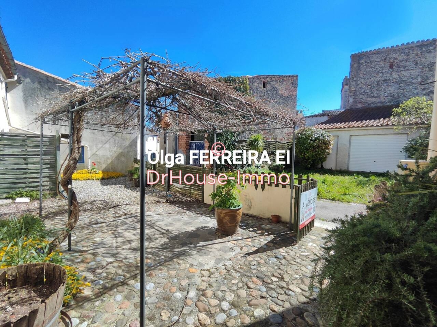 Maison 10 pièces de 98 m² - Brugairolles (11300)