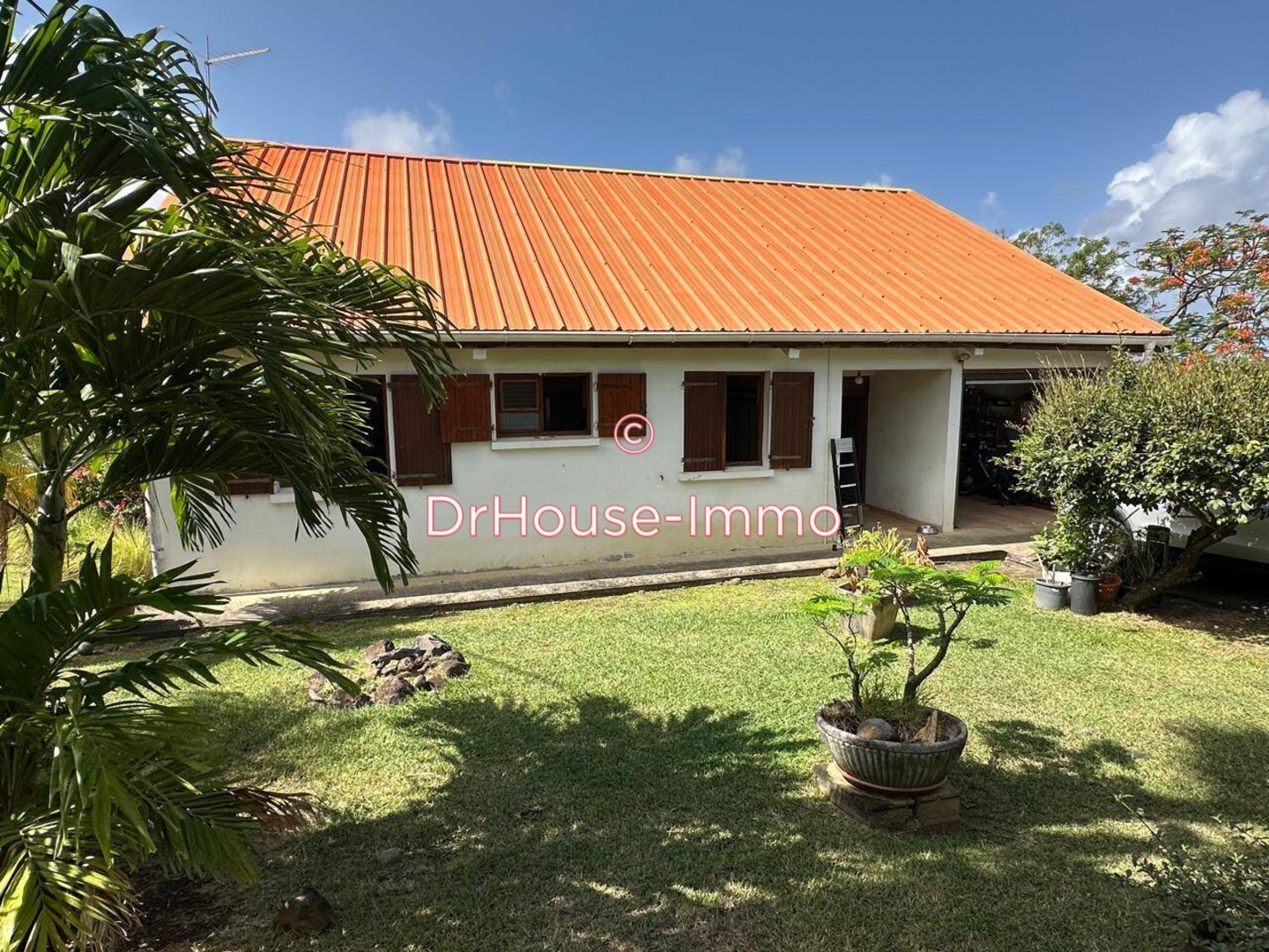 Maison 6 pièces de 250 m² - Case-Pilote (97222)