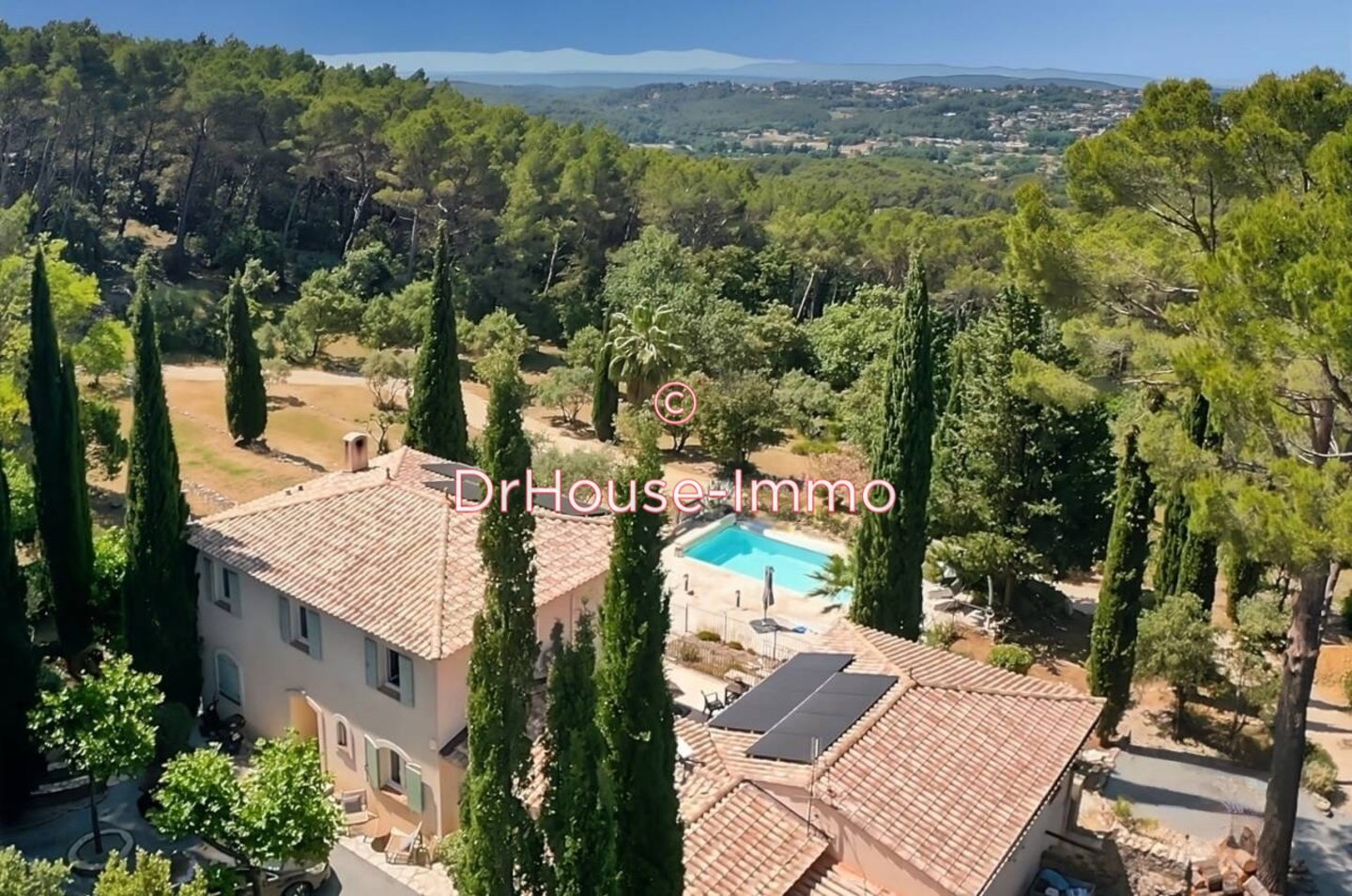 Maison 6 pièces de 157 m² - Draguignan (83300)