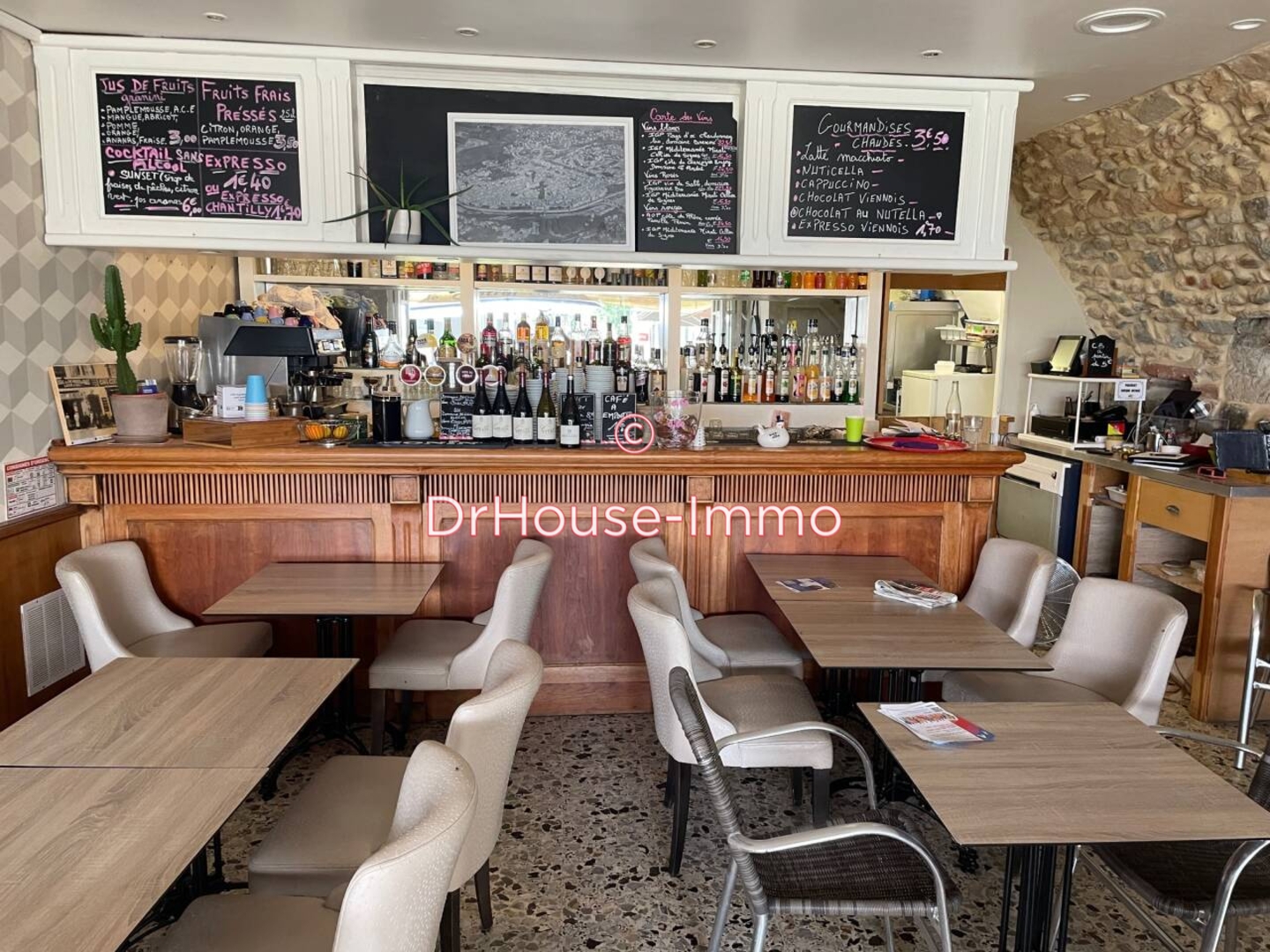 Commerce 2 pièces de 56 m² - Alès (30100)