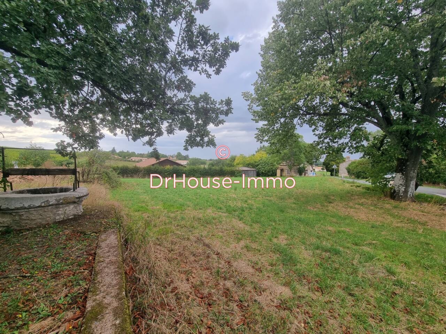 Terrain de 1 679 m² - Flaugeac (24240)