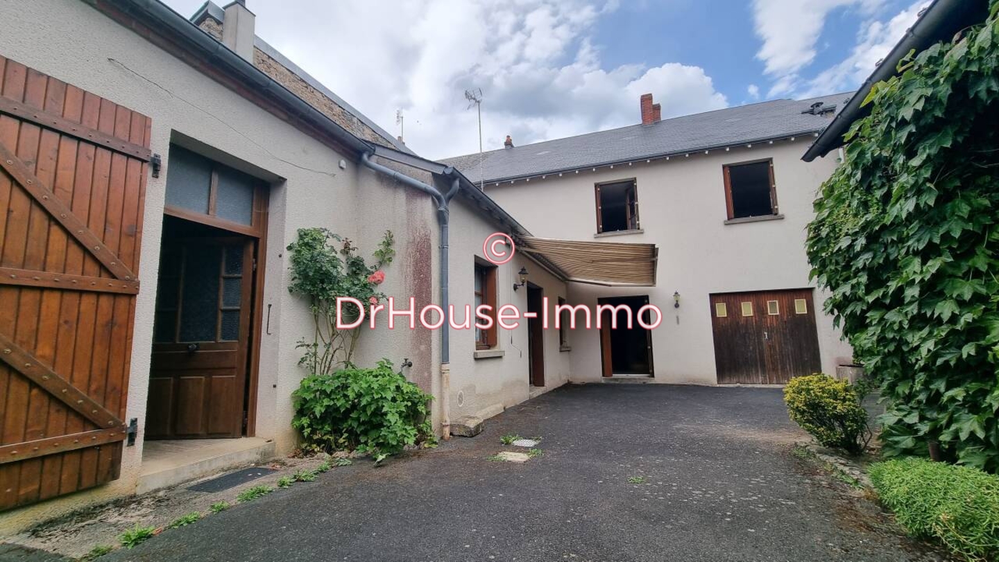 Maison 4 pièces de 183 m² - Aigurande (36140)