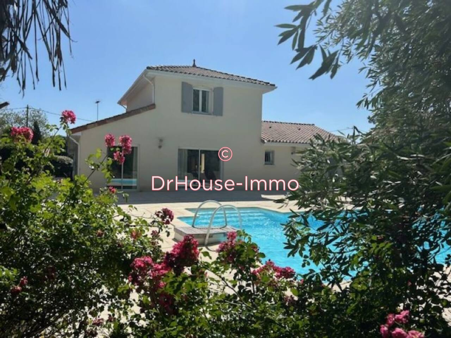 Maison 7 pièces de 166 m² - Mignaloux-Beauvoir (86550)