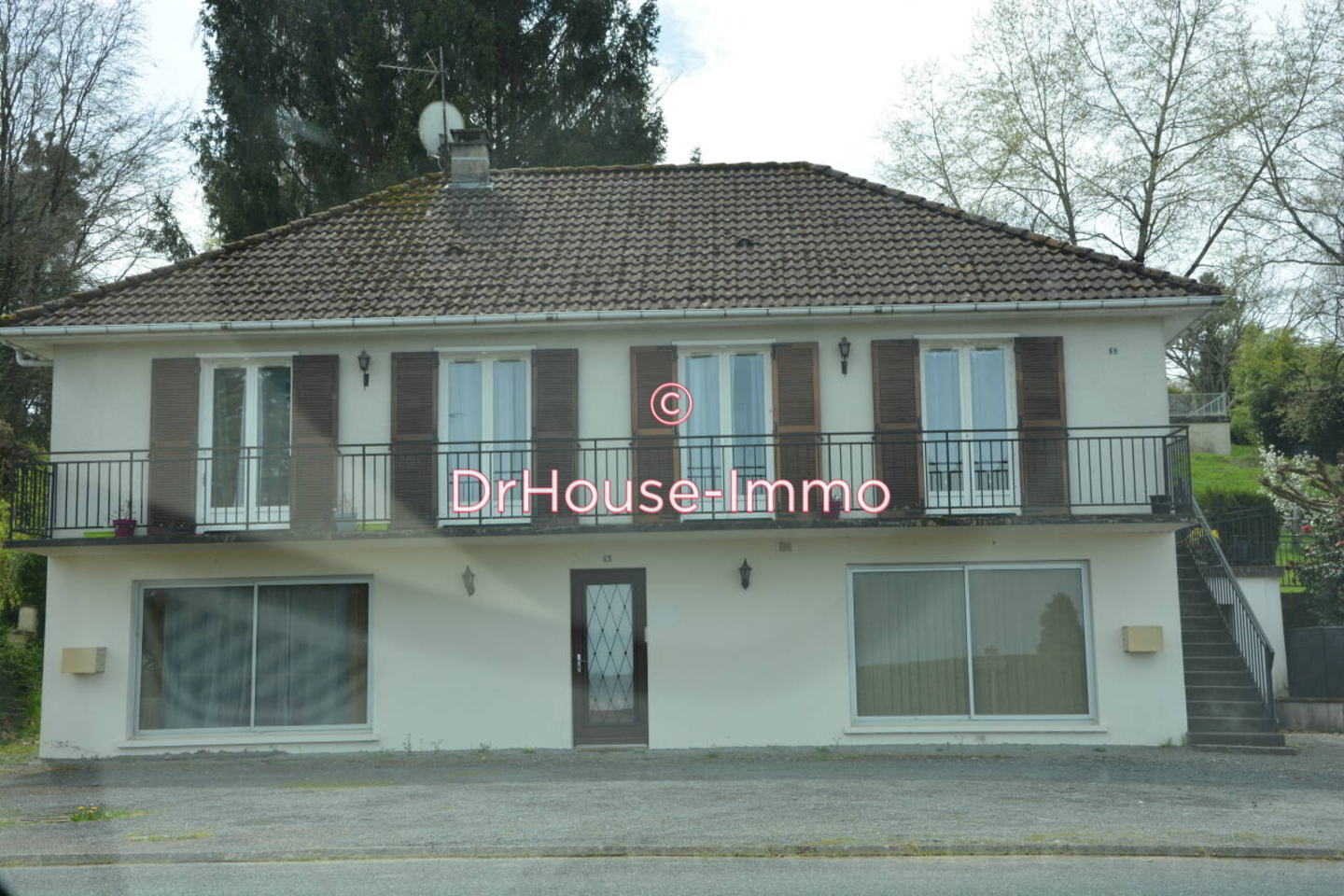 Maison 7 pièces de 180 m² - Cussac (87150)