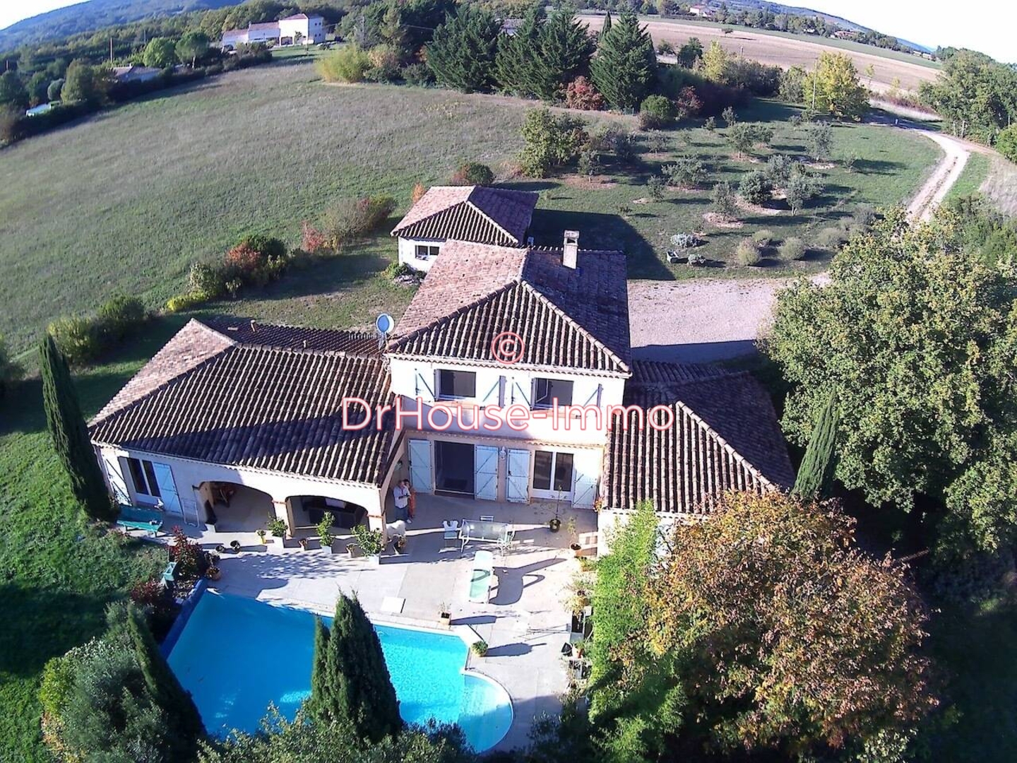 Maison 8 pièces de 200 m² - Itzac (81170)