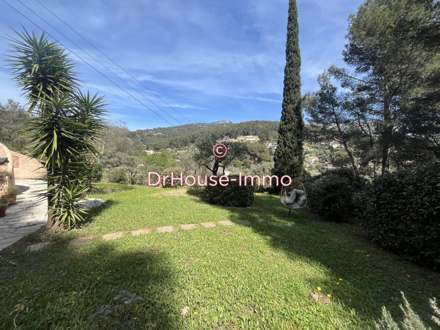 Maison 6 pièces de 160 m² - Toulon (83000)