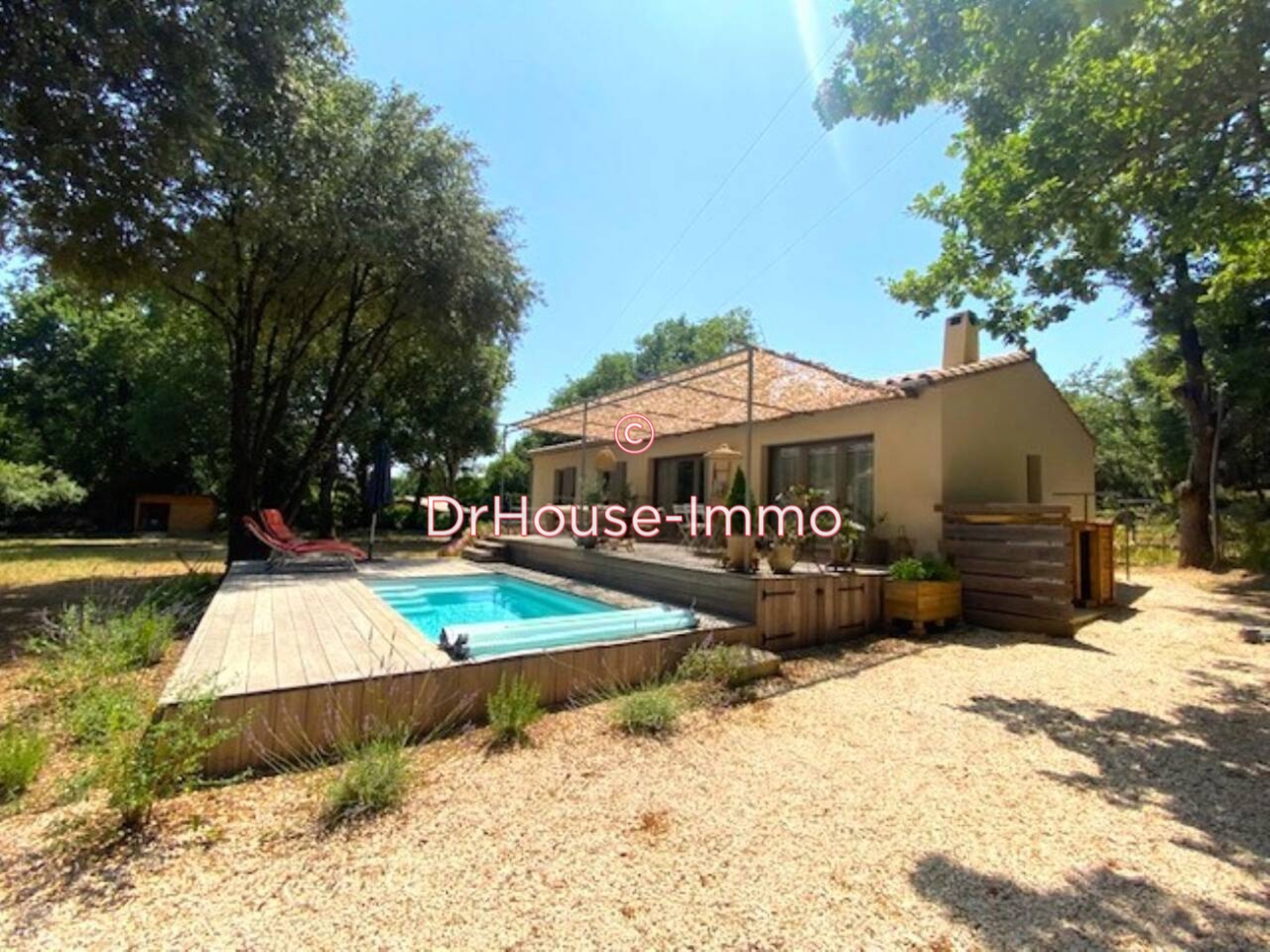 Maison 4 pièces de 105 m² - Uzès (30700)