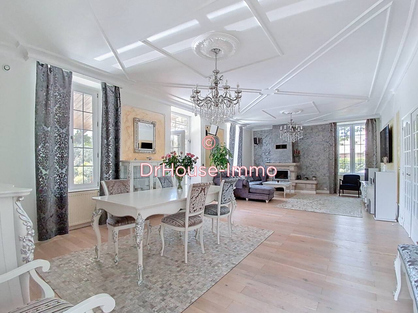 Maison 7 pièces de 199 m² - Saint-Hilaire-du-Harcouët (50600)