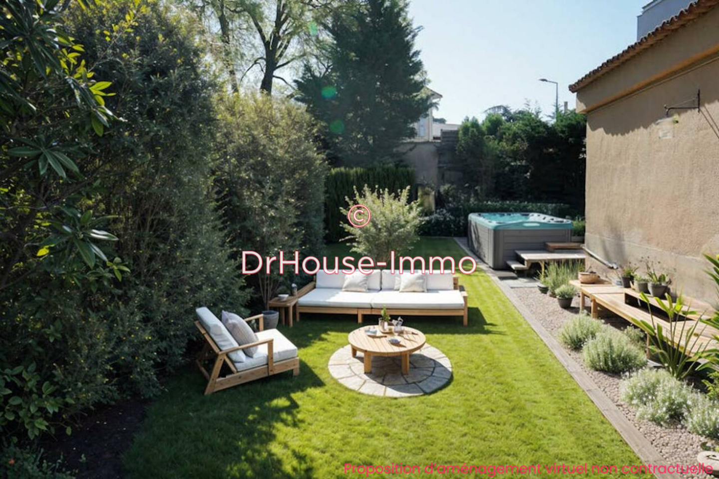 Maison 5 pièces de 180 m² - Bourg-de-Péage (26300)