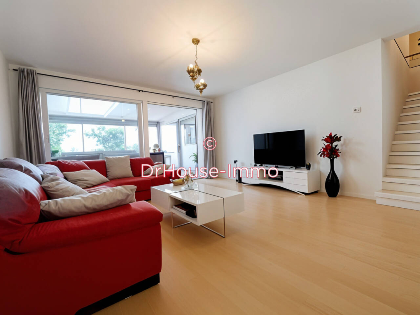 Maison 5 pièces de 180 m² - Bourg-de-Péage (26300)