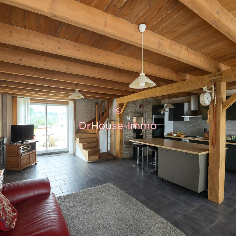 Maison 5 pièces de 115 m² - Nanteuil (79400)