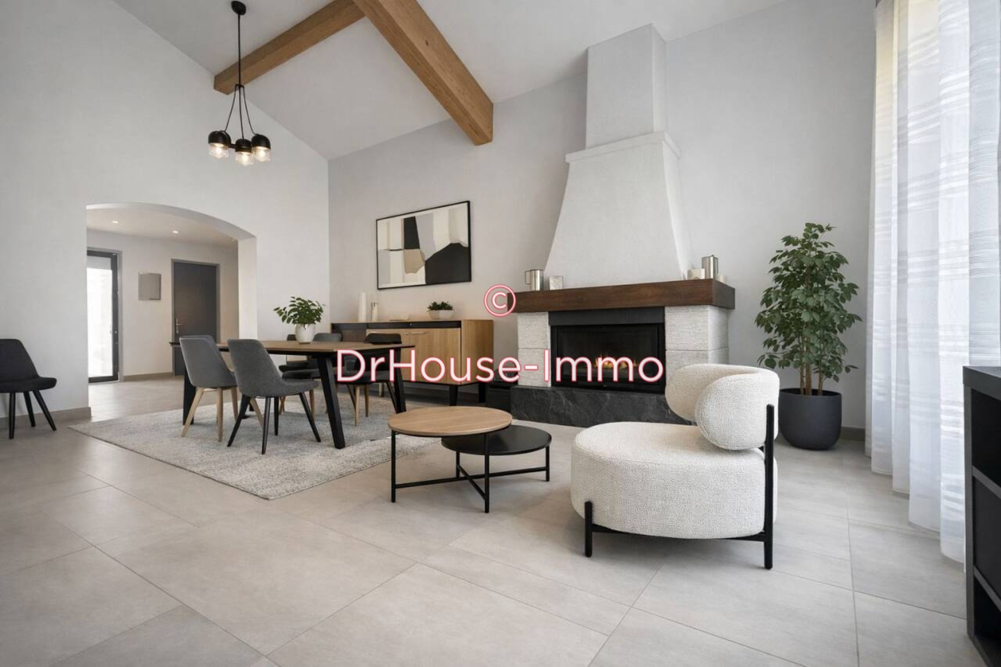 Maison 5 pièces de 140 m² - Artigues-près-Bordeaux (33370)