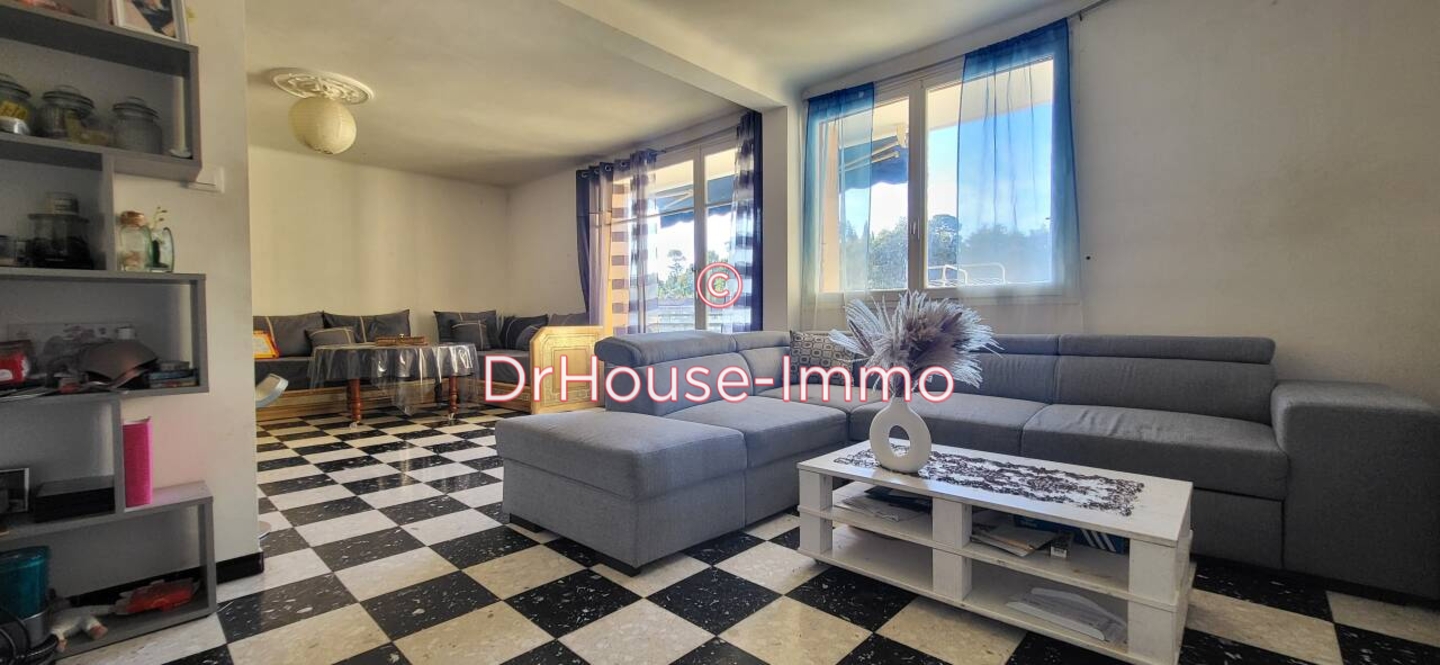Appartement 4 pièces de 102 m² - Alès (30100)
