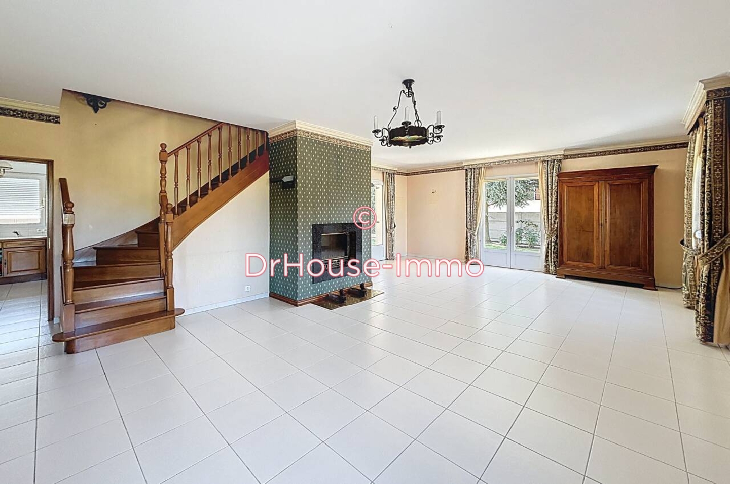 Maison 6 pièces de 245 m² - Olivet (45160)