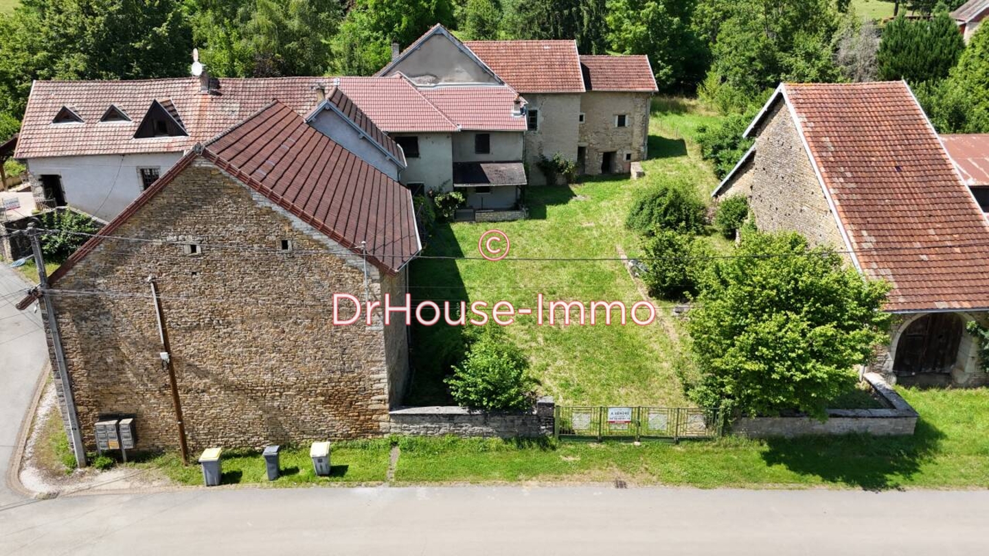 Maison 9 pièces de 276 m² - Rougemont (25680)