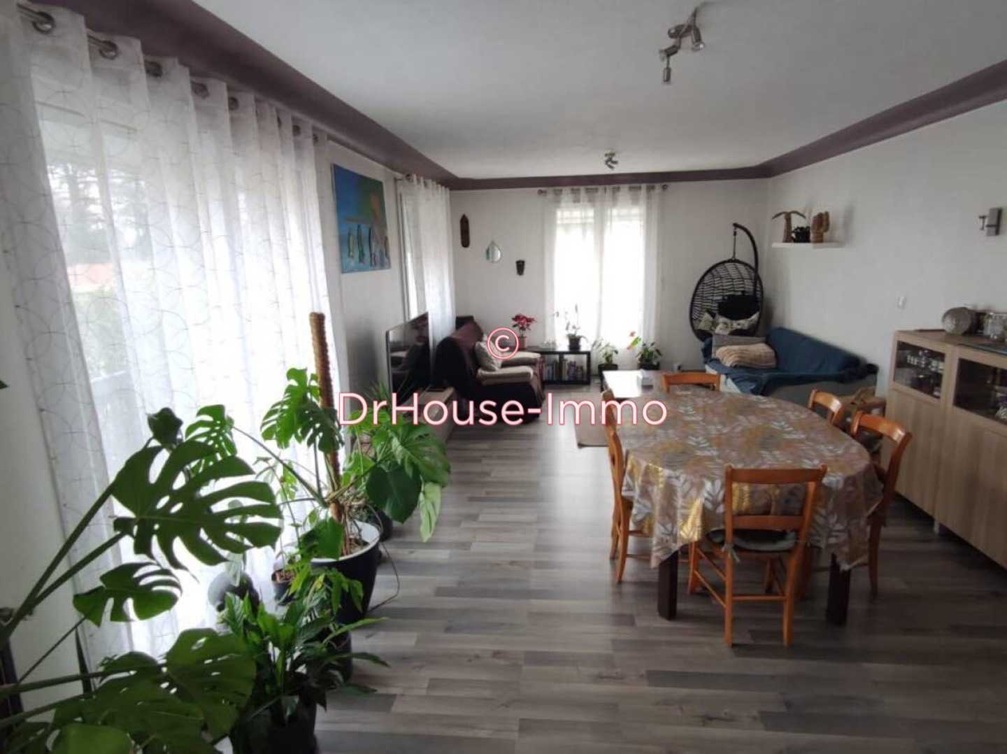 Maison 7 pièces de 187 m² - Bergerac (24100)